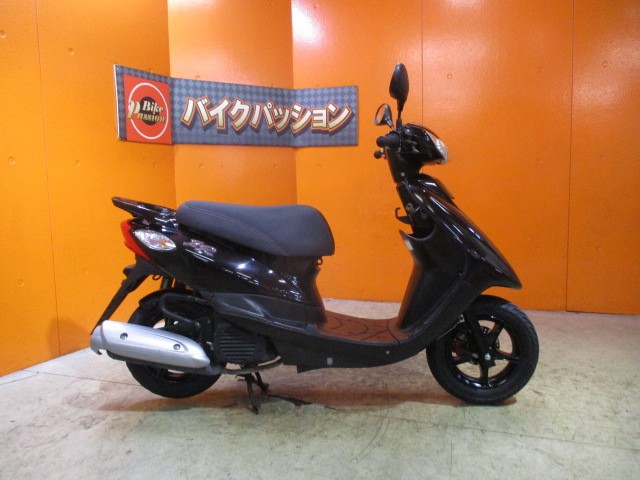 横から見てもこの通り状態グッド！！外装は勿論！マフラーも樹脂もスポイラーも綺麗な一台は早い者勝ち！